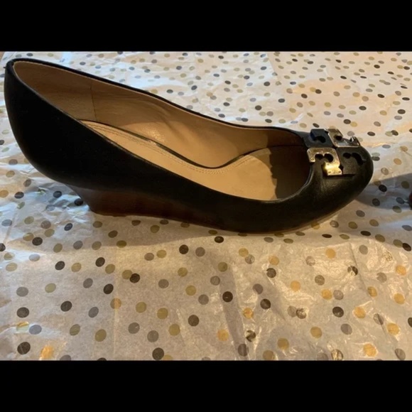 RARE Tory Burch Leather Black Lowell Wedges GOLD Logo - Picture 3 of 6